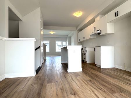 For Lease - 155 Equestrian Way Unit# 114, Cambridge, Ontario - Photo 3