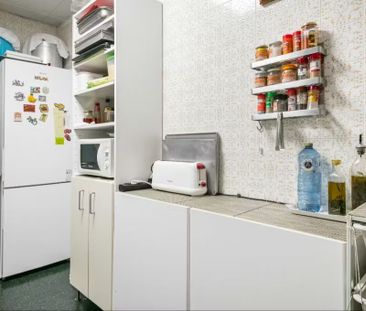 Carrer d'Aragó, Barcelona, Catalonia 08015 - Photo 6