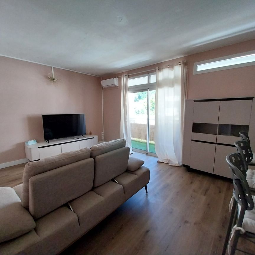 Location Appartement 3 pièces 72m² ST PAUL 97460 - Photo 1