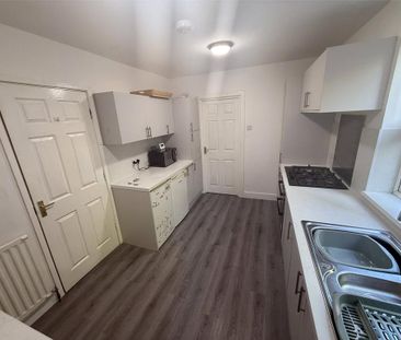 6 bedroom house to rent - Photo 2