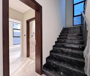 Vacant | Private Pool and Elevator | Brand New - Photo 3