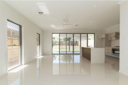 120 Childers Street, Wavell Heights. - Photo 2