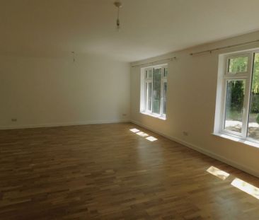 Battle, East Sussex - £2,300pcm - Photo 1