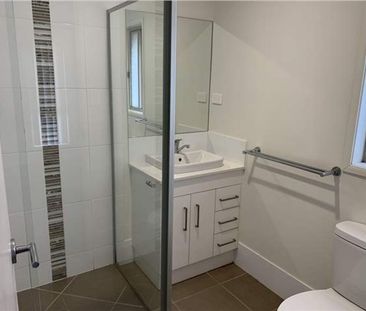 A stylish, easy-care home ready for you! - Photo 4