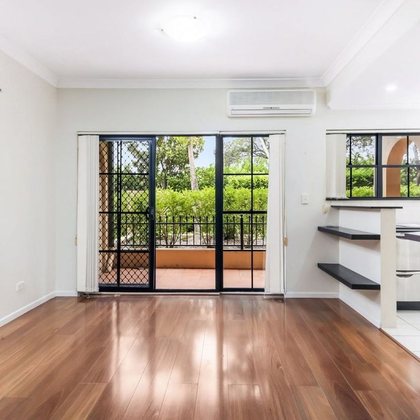 Ground Floor Two Bedroom Terrace Apartment - Photo 1