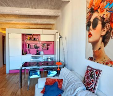 Location Appartement 2 pièces 50m² MARSEILLE 1er - Photo 2