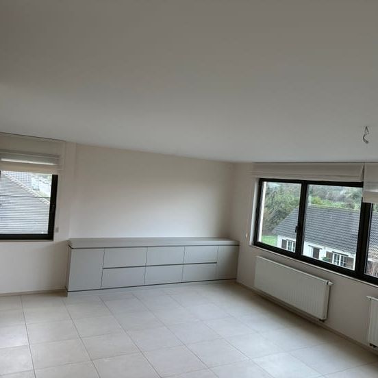 Appartement te huur - foto 1