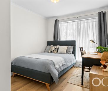 Open the Door to Modern Comfort in a Quiet Cul-de-Sac - Photo 5