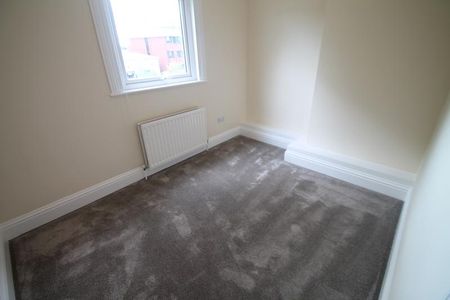 1 bedroom apartment to rent Garlands Road, Redhill, Surrey, RH1 - Photo 3