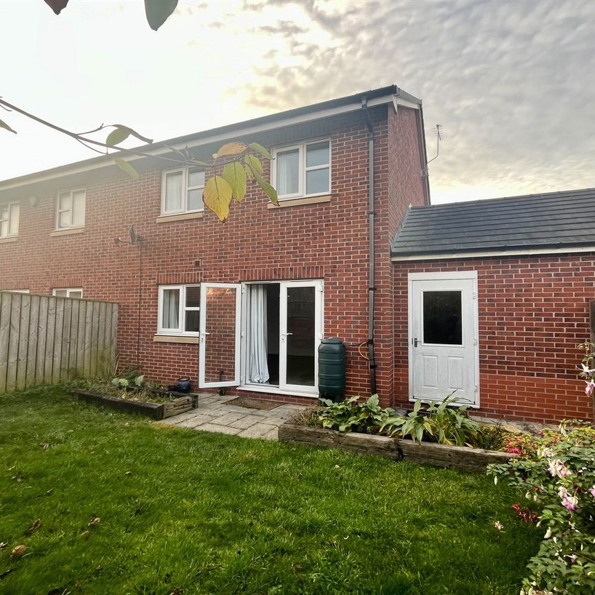 3 bed semi-detached house to rent in Lynwood Way, South Shields, NE34 - Photo 1