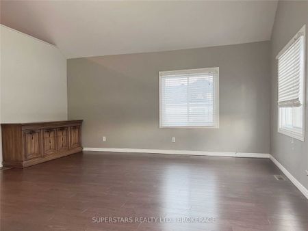 For Lease - 276 Parkwood Avenue, Georgina, Ontario - Photo 2