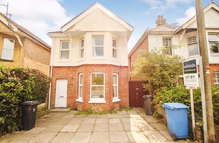 Wallisdown Road, Poole - Photo 5