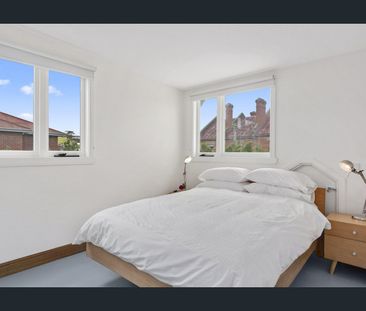 Fully Furnished Cottage in North Hobart - Photo 4