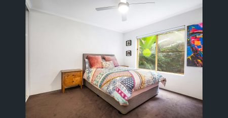 Private House-Sized Courtyard Apartment, Abundance Of Living In A Connected Urban Village Setting - Photo 2