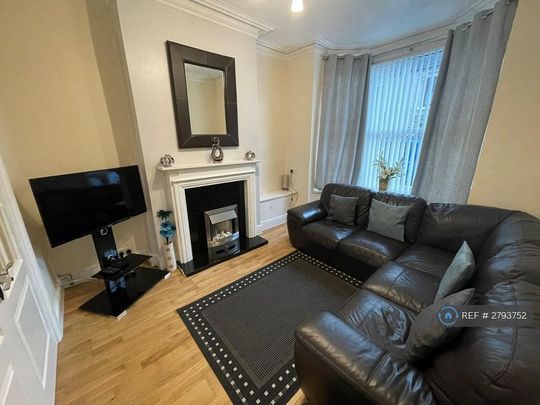 2 bedroom terraced house to rent - Photo 1