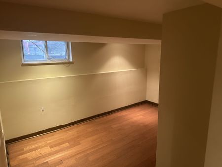 For Lease - 44 44 HILLSIDE Avenue Unit# Basement, Toronto, Ontario - Photo 3