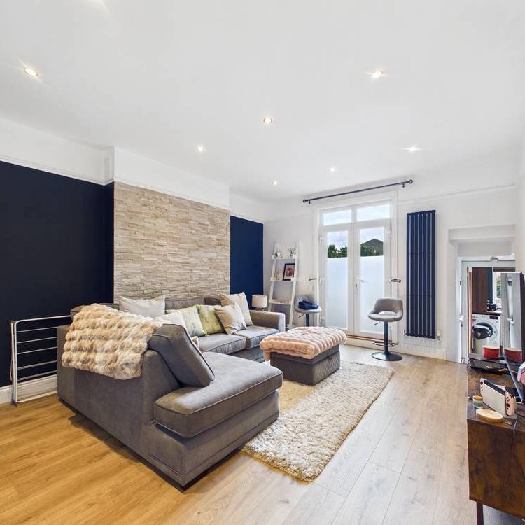 Creffield Road, Colchester, Essex, CO3 3HY - Photo 1