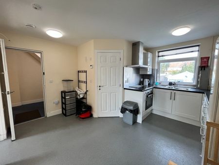 2 Bed Flat, Filton Avenue, BS7 - Photo 5