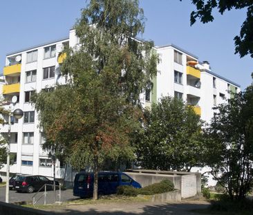 WBS notwendig, große 3 Zimmerwohnung frei zur Besichtigung - Photo 1