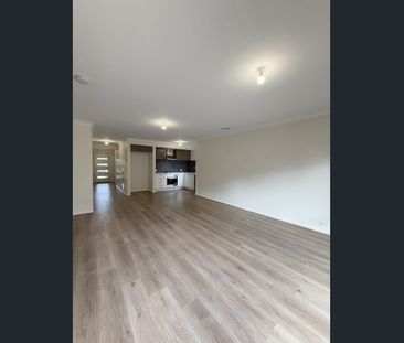 Near New, Stylish & Ready to Call Home! - Photo 1