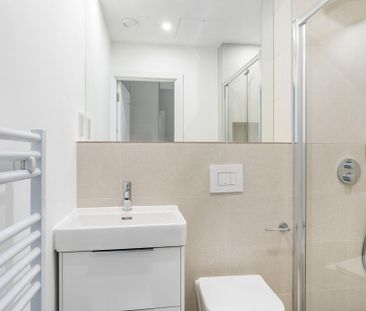 Flat to rent - Photo 1