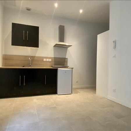 Location Appartement 1 pièce 27m² - Photo 1