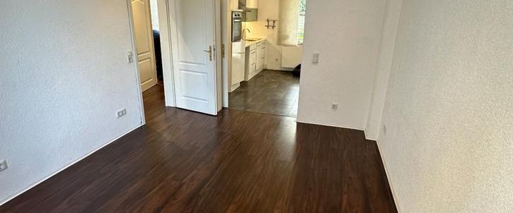 Direkt am Park! Schöne 3,5 Zimmer-Wohnung mit Balkon - Photo 1