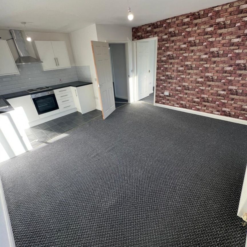 2 bed Apartment - To Let - Photo 1