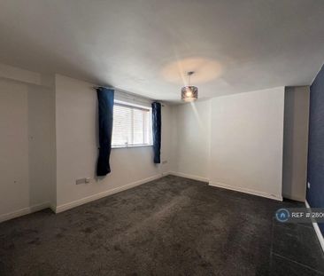 2 bedroom flat to rent - Photo 6