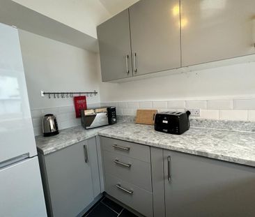 1 bed house share to rent in Collinge Street, Burnley, BB12 - Photo 2