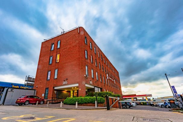 Studio Flat, Edgware Road, NW2 - Photo 1