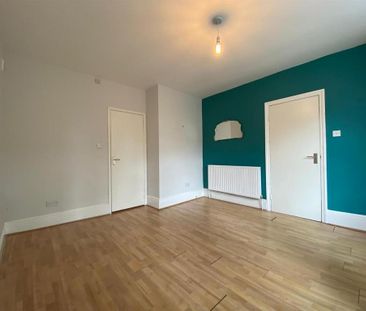 1 bedroom ground floor flat to rent - Photo 5