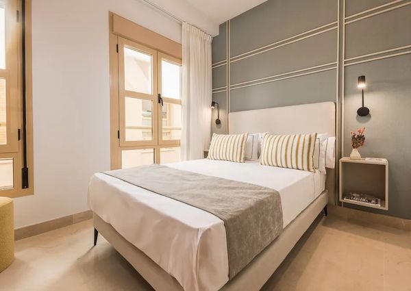 Calle Granada, Málaga, Andalusia 29015