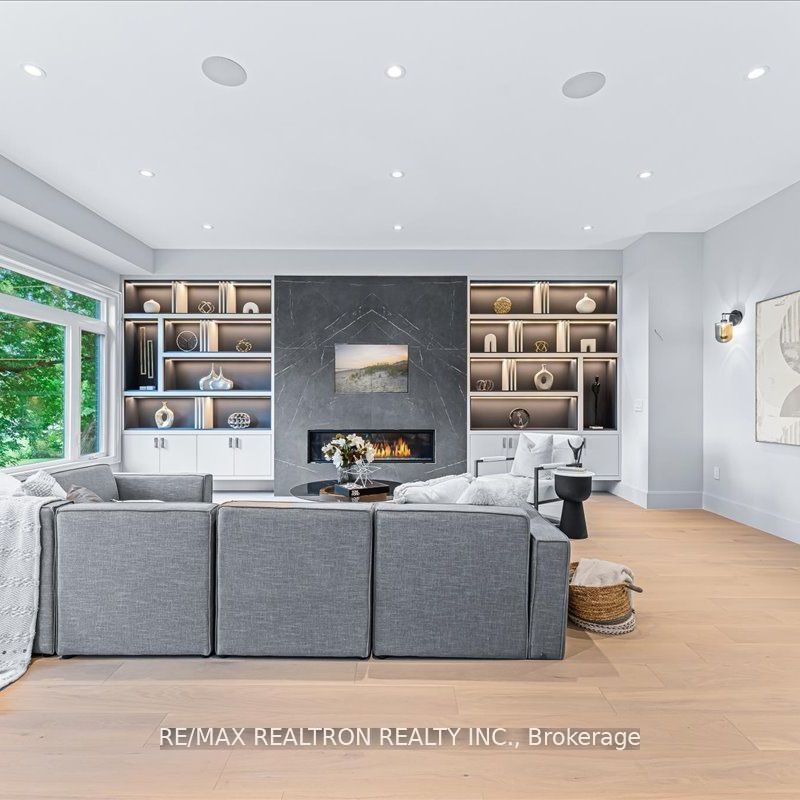 For Lease - 275 Reiner Road, Toronto W05, Ontario - Photo 1