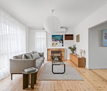 Spacious Home with Large Backyard - Photo 2