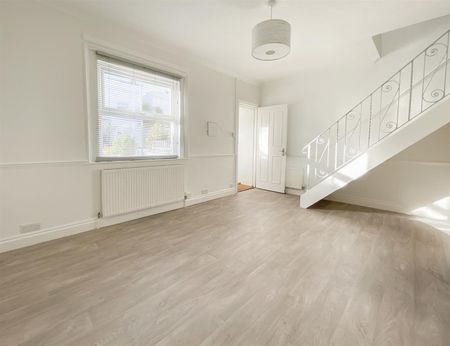 Warrior Square, Eastbourne, BN22 7DB - Photo 3