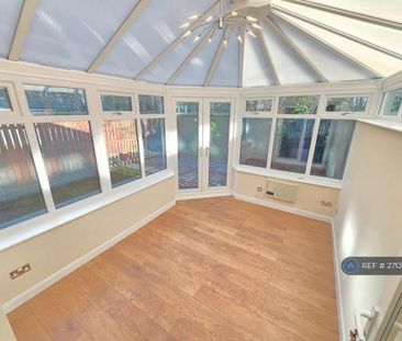 3 bedroom semi-detached house to rent - Photo 1