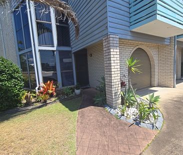 1/20 Cypress Street, QLD 4655, Torquay - Photo 2