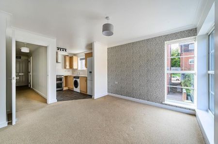 2 bedroom flat to rent - Photo 2