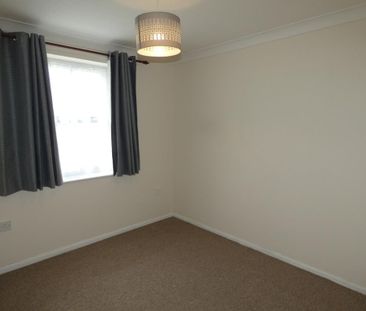 1 bedroom ground floor flat to rent - Photo 3