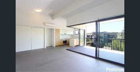 Modern One-Bedroom Apartment with Spacious Balcony & Prime Location! - Photo 2