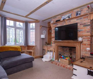 3 bedroom semi-detached house to rent - Photo 1