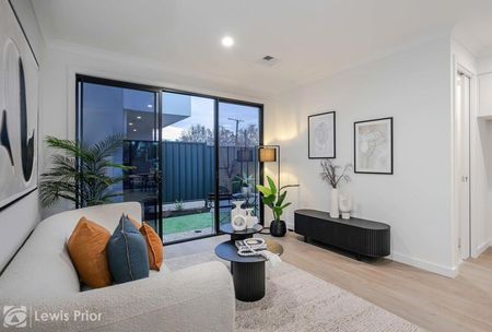 As New Prime City-to-Coast Location - Photo 2