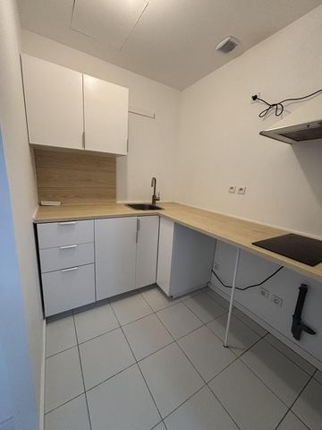 Location Maison 27m² NANTES 44300 - Photo 2