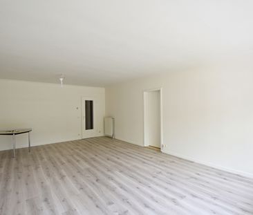 Gerenoveerd appartement te huur in het centrum van Eeklo! - Foto 1