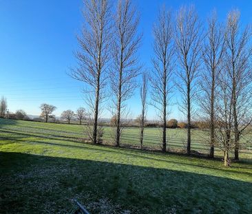 4 bedroom detached house to rent - Photo 2