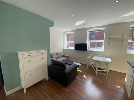 Student Apartment 1 bedroom, City Centre, Sheffield - Photo 2