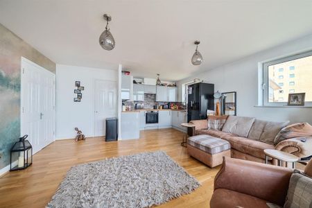 2 bedroom apartment to rent - Photo 3