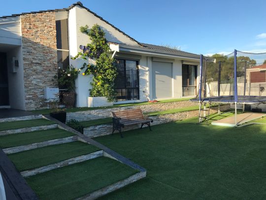 Heathridge - Photo 1