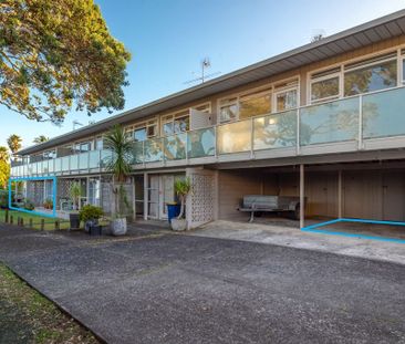 Cute One-Bedroom - Photo 4